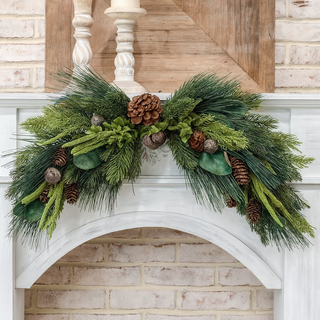 28" Mixed Green Holiday Swag