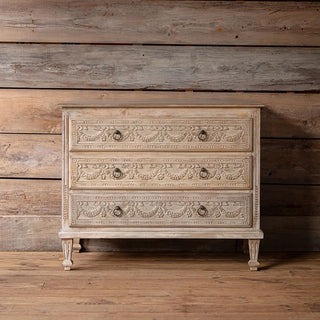 Garland Estate Chest